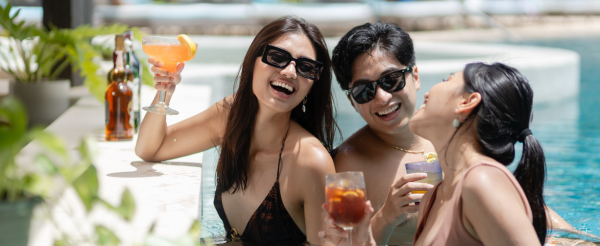 全日享受酒店設施(360度頂樓酒吧/SPA/日光浴/接駁車/泳池酒吧)→The Pig Out Bistro(現點現付,推薦浮誇海鮮拼盤)