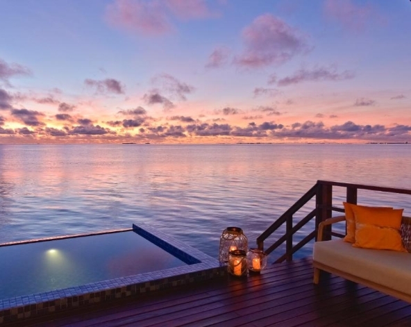 渡假島上自由活動 (享受陽光、海景的一天,可以安排度假島上的每日免費課程或是自費租借SUP、獨木舟好不有趣)